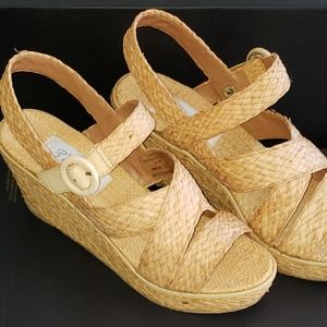3 Degrees Wedge Heels Size 7